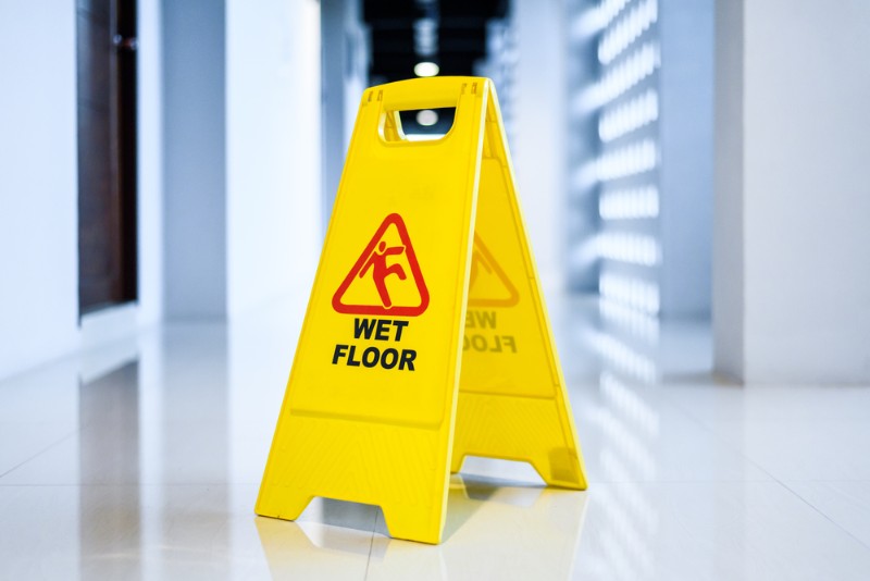 フローリングが滑る原因とは 床を滑りにくくする対処法を紹介 教えてagent お部屋探しのプロがお届けするコラムサイト